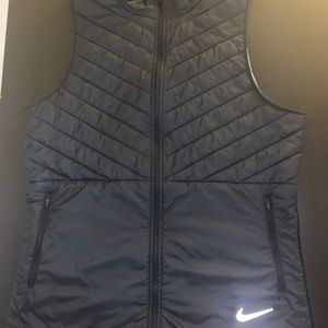 Nike Mens AeroLayer Vest